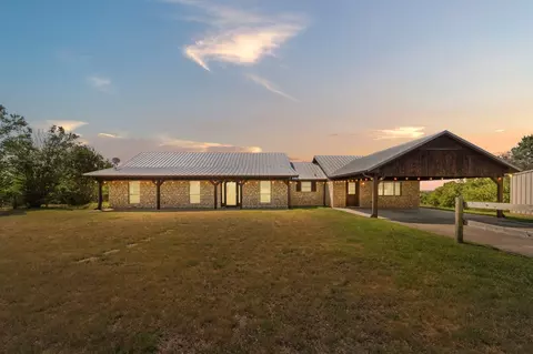 271 Jupiter Trl, Weatherford, TX 76088