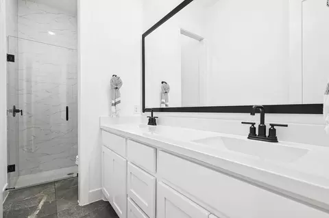 Bath - 2017 Compton Ct, Celina, TX 75009 photo 6 of 7