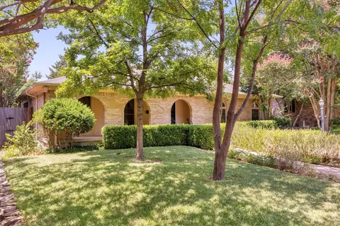 12209 Brookmeadow Ln, Dallas, TX 75218