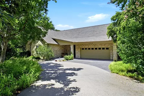 1924 Kensington Dr, Fort Worth, TX 76110