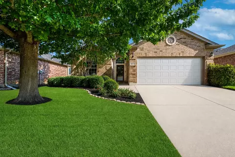 2641 Chadwick Dr, Fort Worth, TX 76131