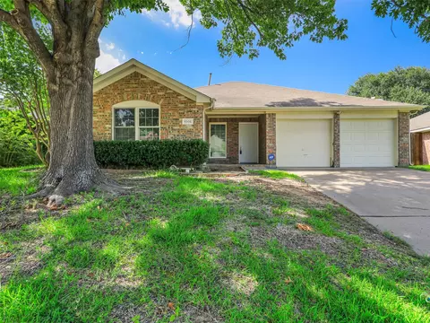 1006 Greenbriar Ln, Mckinney, TX 75069