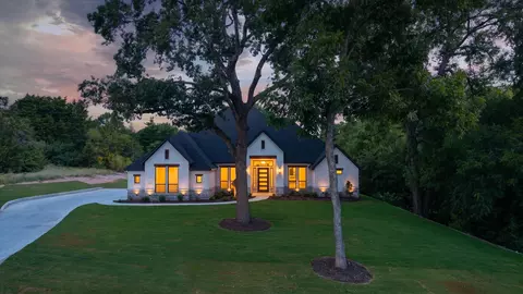 7631 Woodstream Rd, Midlothian, TX 76065
