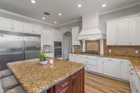 Kitchen - 274 Cattail Trl, Benton, LA 71006 photo 2 of 2