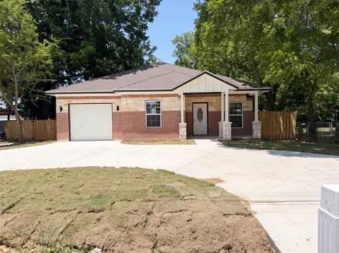 922 Gibbard Ave, Wills Point, TX 75169