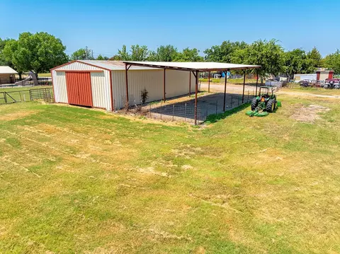 3472 N Masch Branch Rd, Denton, TX 76207