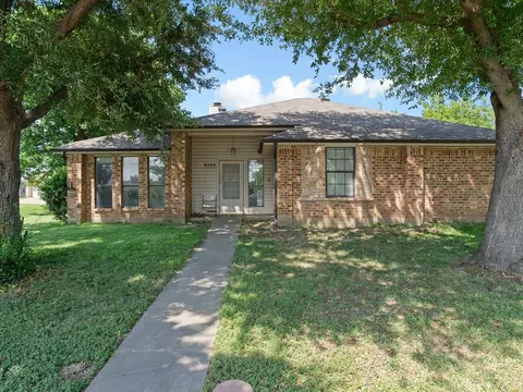 3100 Shadywood Ct, Mesquite, TX 75150