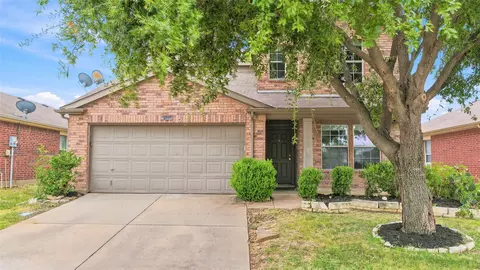 9000 King Ranch Dr, Cross Roads, TX 76227