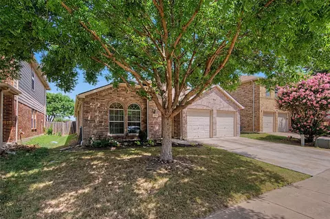 9225 Comanche Ridge Dr, Fort Worth, TX 76131