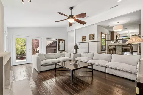 6124 Summer Creek Cir, Dallas, TX 75231