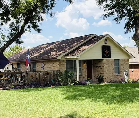 301 E Mimosa St, Crandall, TX 75114