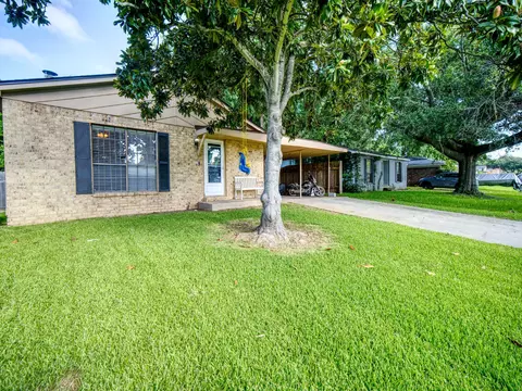 4816 General Bragg Dr, Bossier City, LA 71112