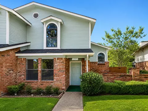 4432 Hulen Cir W, Fort Worth, TX 76133