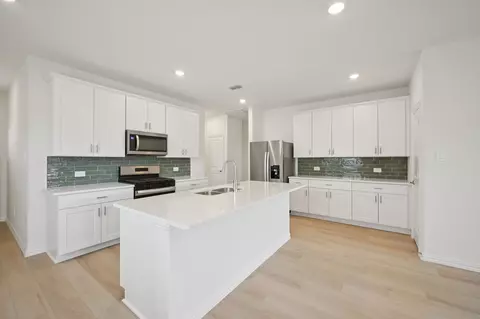 214 Winchester Ln, Sherman, TX 75092