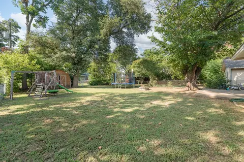 Exterior - 809 Phillips St, Cleburne, TX 76033 photo 8 of 8
