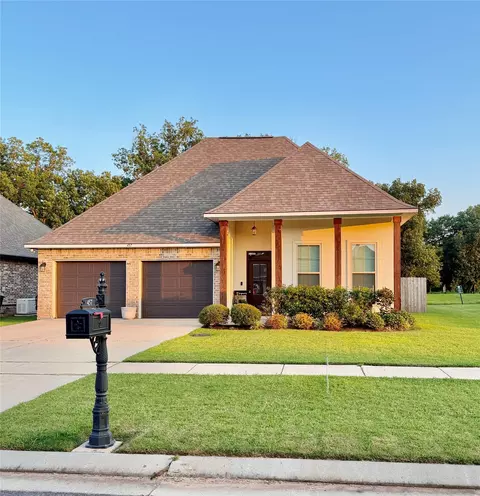 457 Mangrove Ln, Bossier City, LA 71111