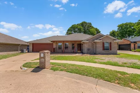 1013 Teresa Ct, Granbury, TX 76048