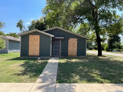 2001 J B Jackson Jr Blvd, Dallas, TX 75210