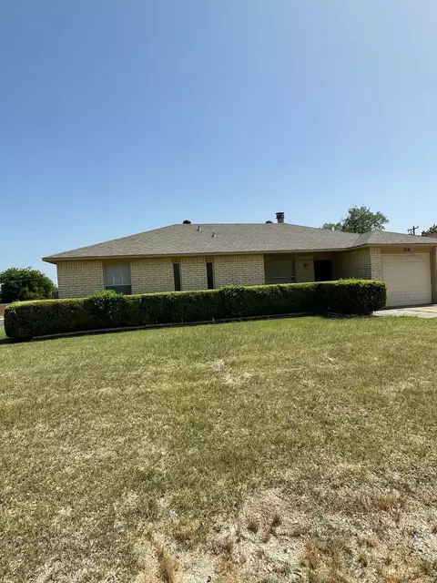 216 Tejas Dr, Glenn Heights, TX 75154