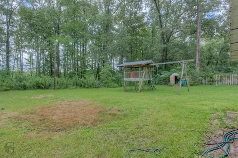 Exterior - 220 E Cloverleaf Dr, Haughton, LA 71037 photo 8 of 9