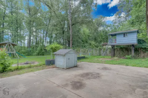 Exterior - 220 E Cloverleaf Dr, Haughton, LA 71037 photo 5 of 9