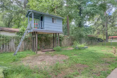 Exterior - 220 E Cloverleaf Dr, Haughton, LA 71037 photo 6 of 9