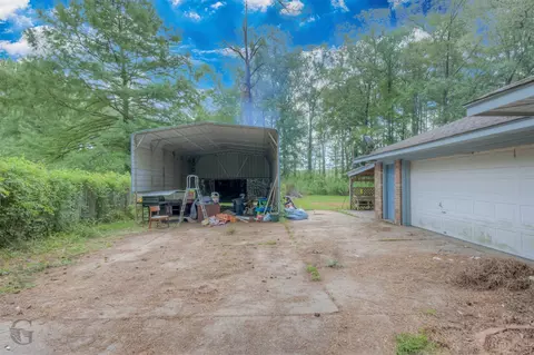 Exterior - 220 E Cloverleaf Dr, Haughton, LA 71037 photo 3 of 9