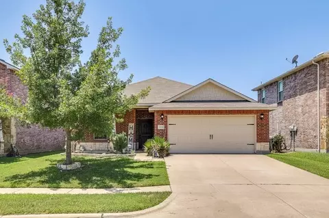 9004 Cloudveil Dr, Arlington, TX 76002
