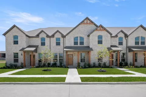 4502 Avion Dr, Sanger, TX 76266