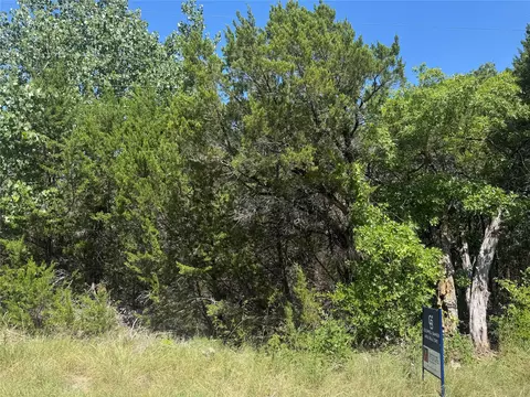 1516 S Chisholm Trl, Granbury, TX 76048