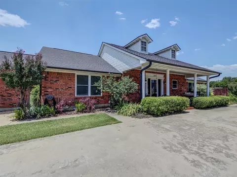 405 N Wickham St, Alvord, TX 76225