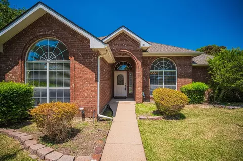 103 Meadow Glen Ln, Ovilla, TX 75154