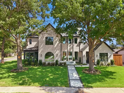 3305 Townsend Dr, Dallas, TX 75229