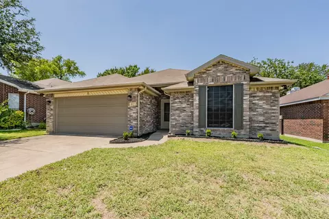 913 Mill Spring Dr, Garland, TX 75040