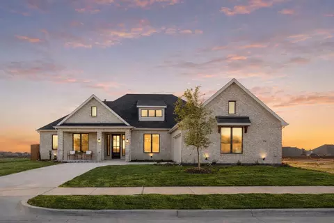974 Richard Pittmon Dr, Desoto, TX 75115