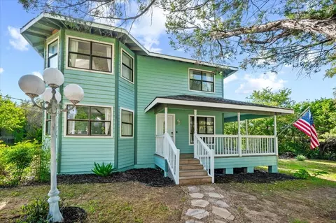 2704 Canyon Trl, Granbury, TX 76048
