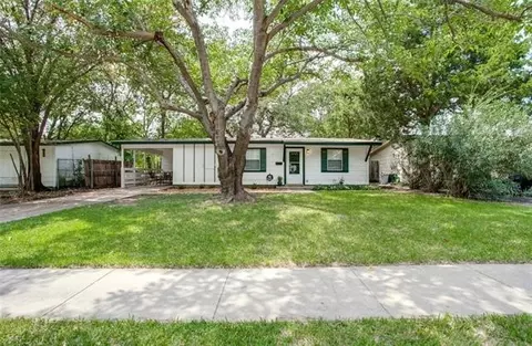 917 Grande Dr, Mesquite, TX 75149