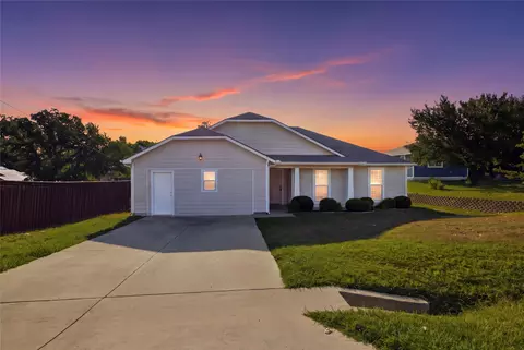 1003 Lakeshore Blvd, Oak Point, TX 75068