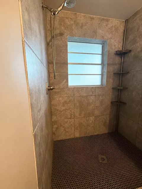 Bath - 150 E Cooper St, Cooper, TX 75432 photo 2 of 2