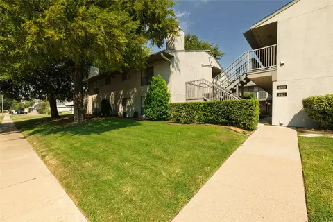 4920 Byers Ave #B, Fort Worth, TX 76107