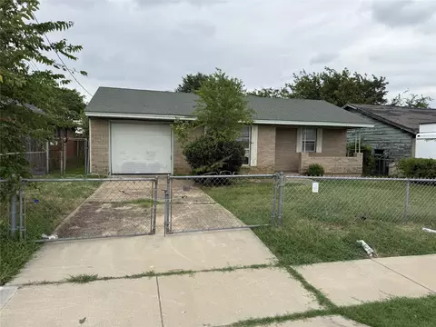 1810 Texas St, Grand Prairie, TX 75051