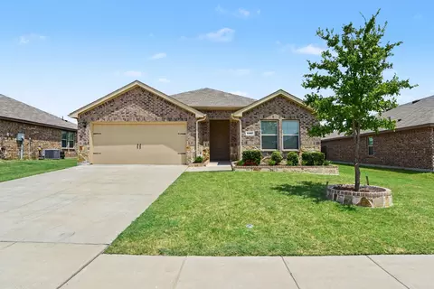 1207 Honeysuckle Dr, Royse City, TX 75189