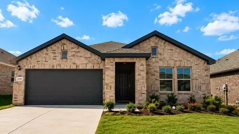 1044 Burnt Ranch Ln, Fort Worth, TX 76131