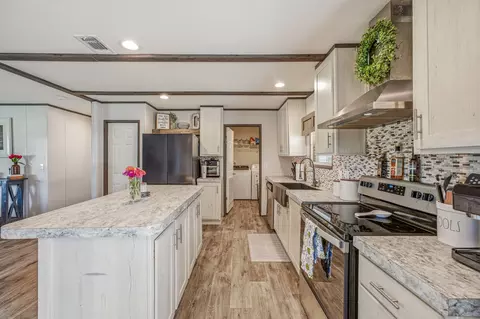 Kitchen - 936 Apache Dr, De Leon, TX 76444 photo 3 of 4