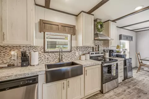 Kitchen - 936 Apache Dr, De Leon, TX 76444 photo 4 of 4