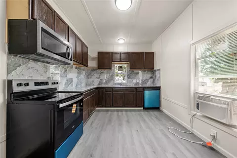 Kitchen - 404 Eagle Dr, Eddy, TX 76524 photo 1 of 2