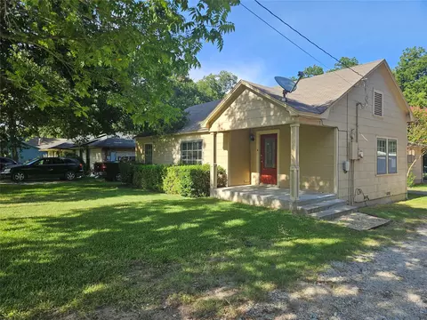726 S Lindsay St, Gainesville, TX 76240
