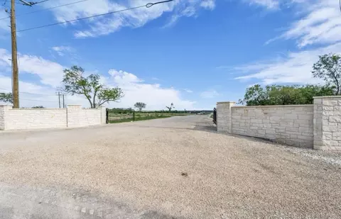 176 Lacek Mill Rd, China Spring, TX 76633