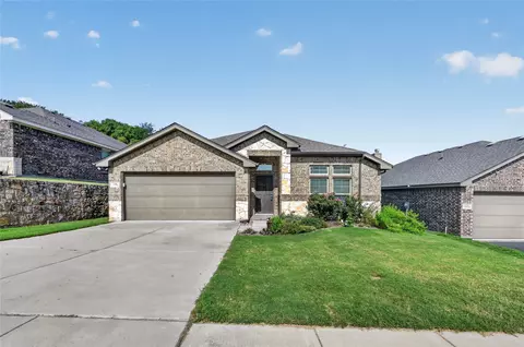 116 Wilson Cliff Dr, White Settlement, TX 76108