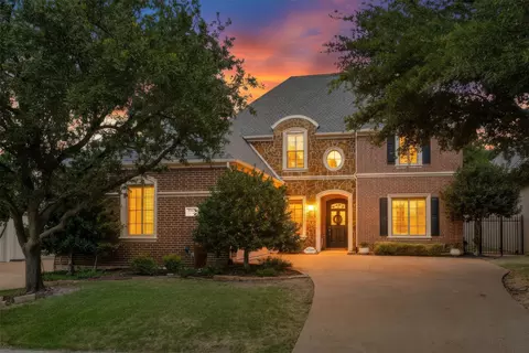 5902 Arrowhead Dr, Frisco, TX 75034